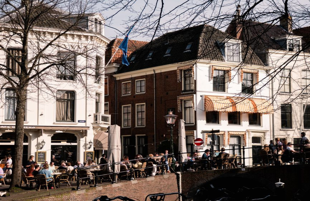 Welke terrassen in Millingen aan de Rijn zijn het fijnst op een zomeravond
