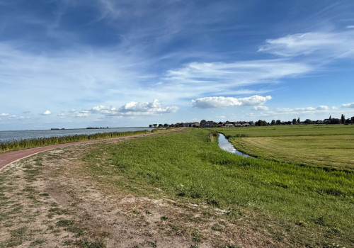 Hoe lang fiets je van Millingen aan de Rijn naar het centrum van Nijmegen?