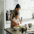 Samen koken met je kind? Start met deze makkelijke gerechten!